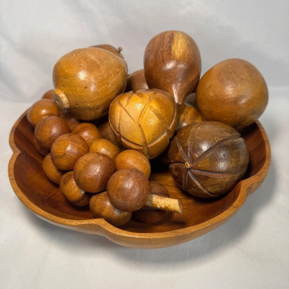 Vintage Hand Carved Wooden Fruit Set with Scalloped Bowl MCM Decor‎ 10 Piece